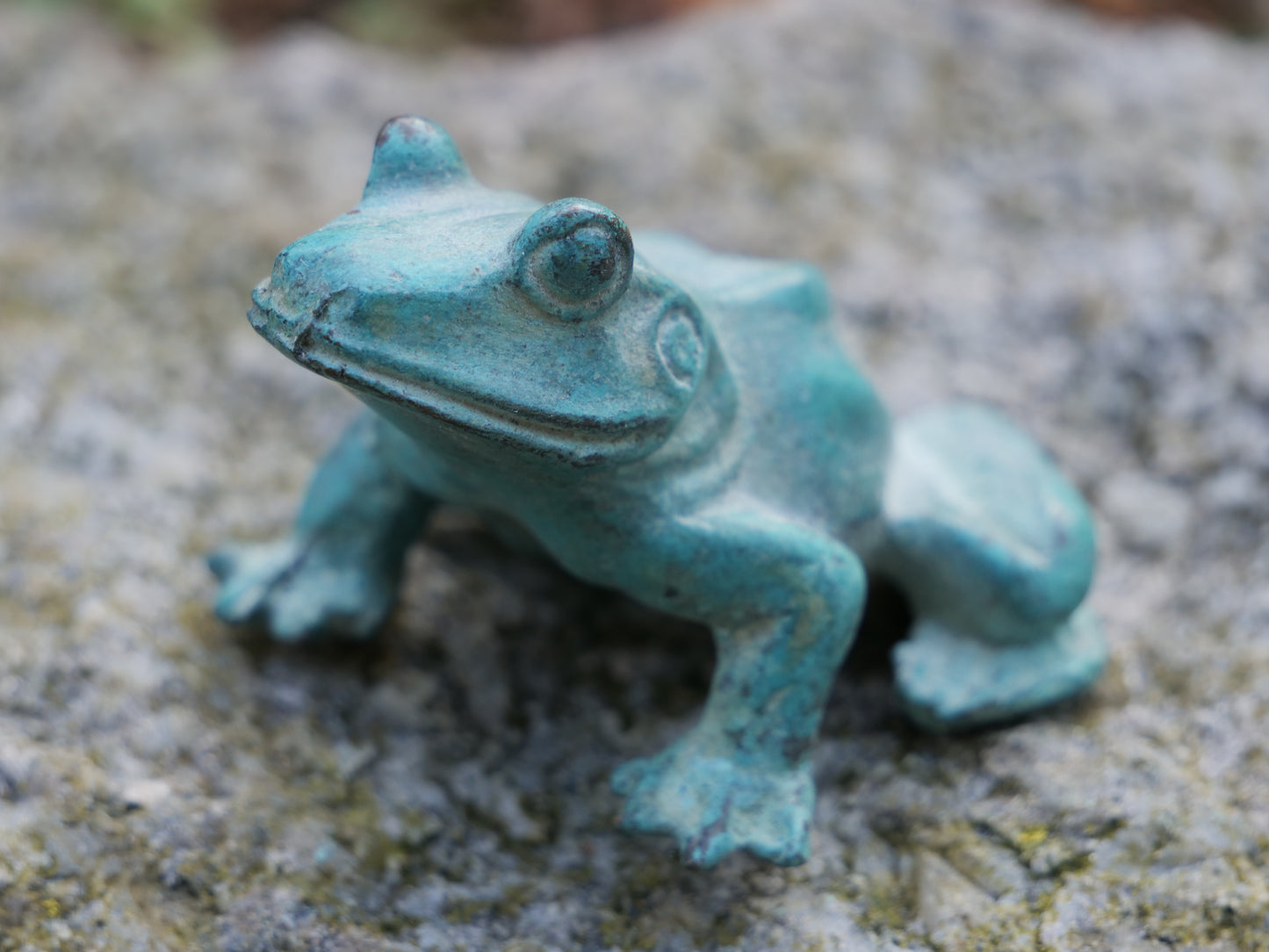 Dreifacher Glücksbringer – Messingfrösche im Set